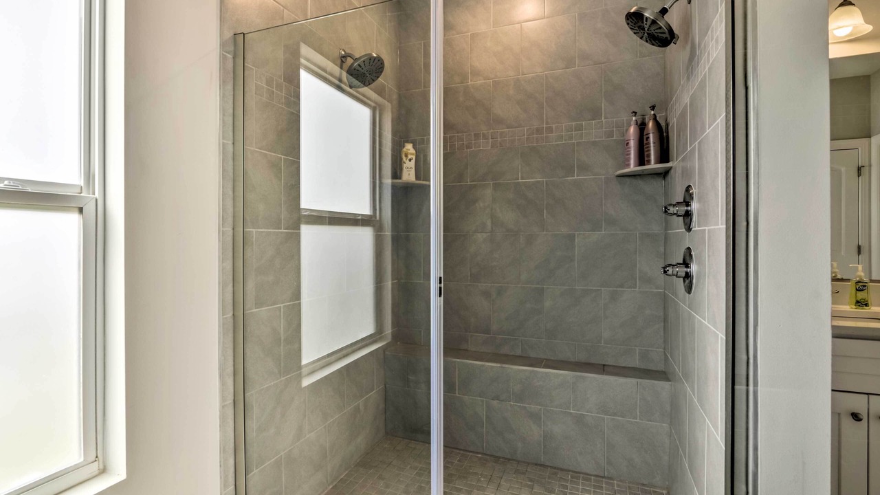 Photo of Bathroom in East Ocean View