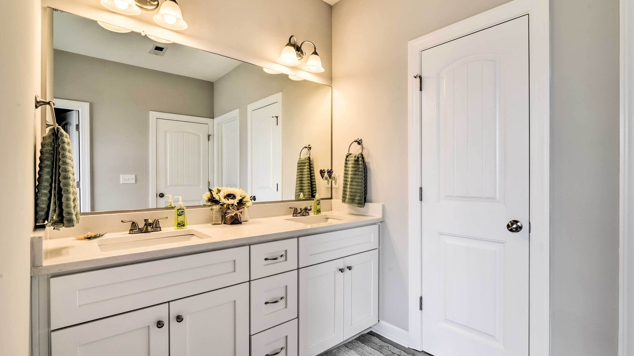 Photo of Bathroom in East Ocean View