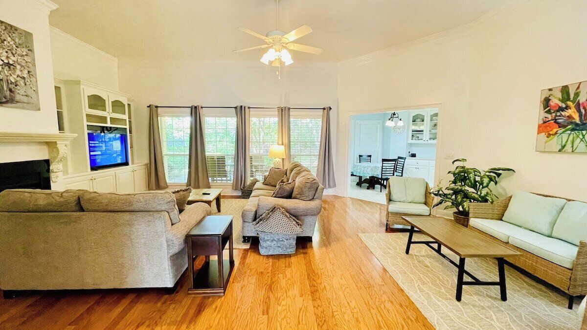 Photo of Livingroom in Hattiesburg