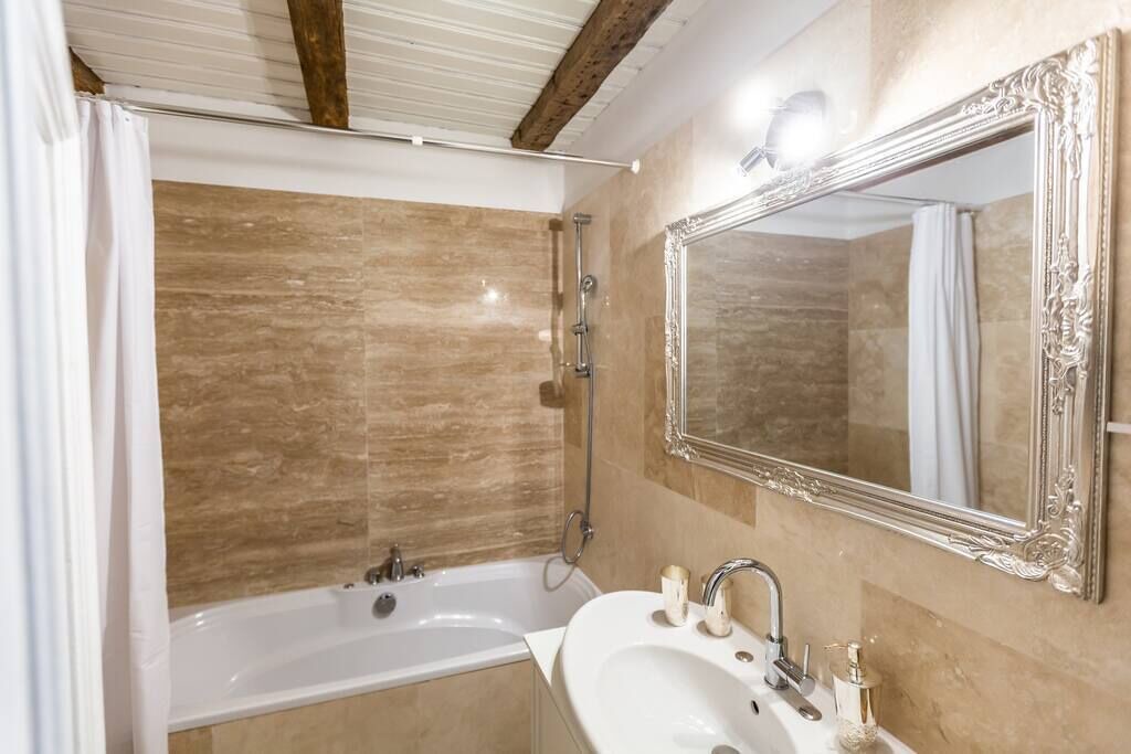 Photo of Bathroom in Montreux