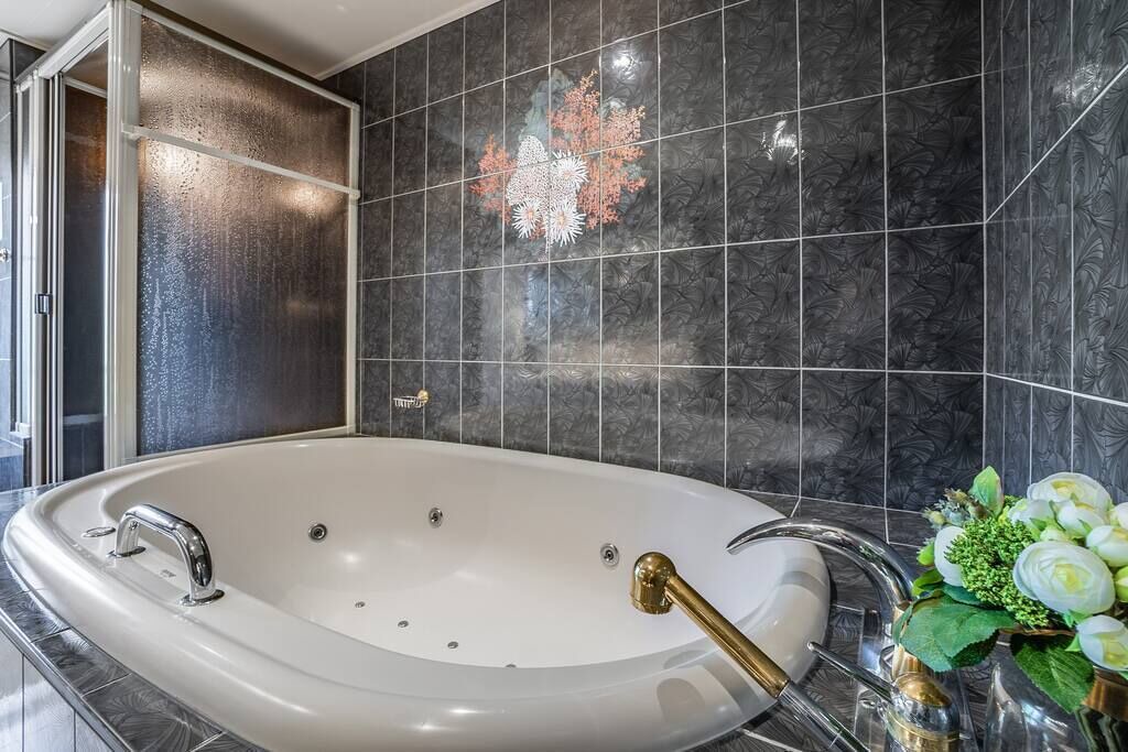 Photo of Bathroom in Montreux