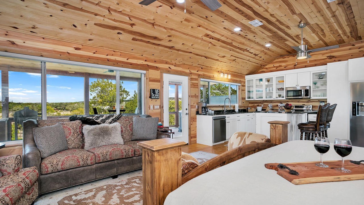 Photo of Livingroom in Fredericksburg