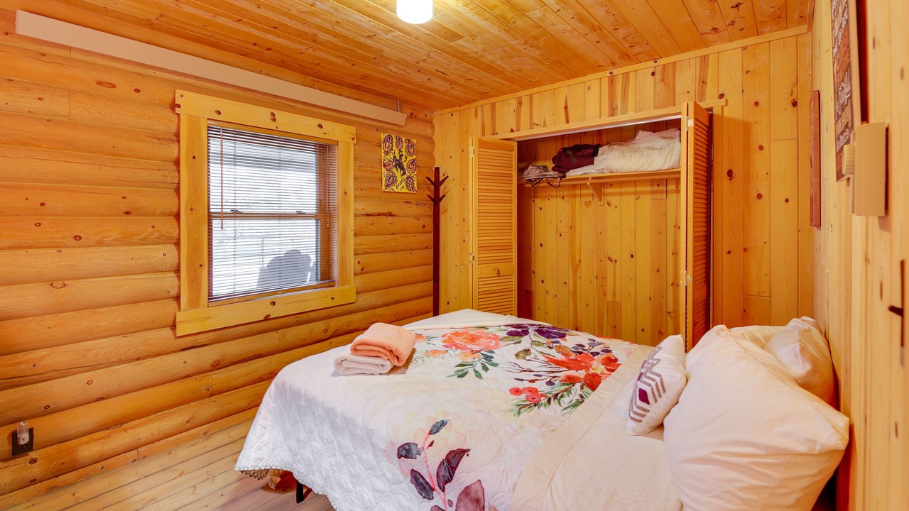 Photo of Bedroom in Glendo