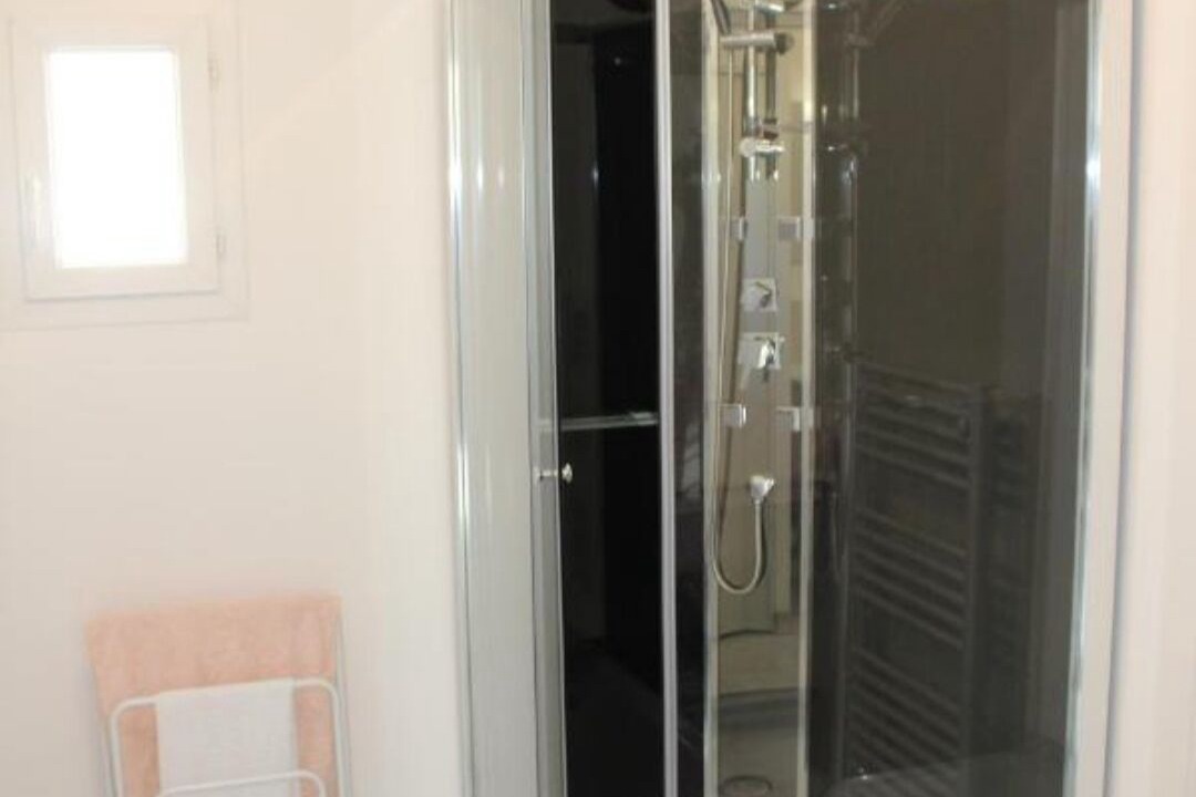 Photo of Bathroom in Saint-Blimont