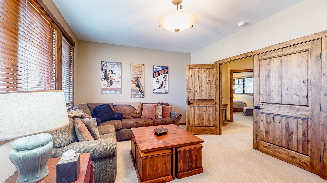 Photo of Livingroom in McCall