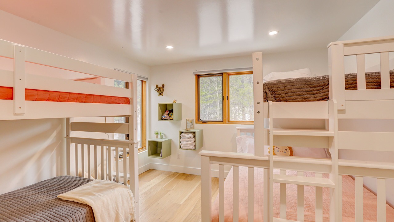 Photo of Bedroom in Idaho Springs