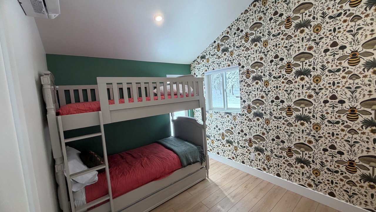 Photo of Bedroom in Idaho Springs