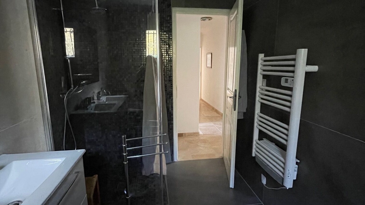 Photo of Bathroom in Le Grau-Du-Roi