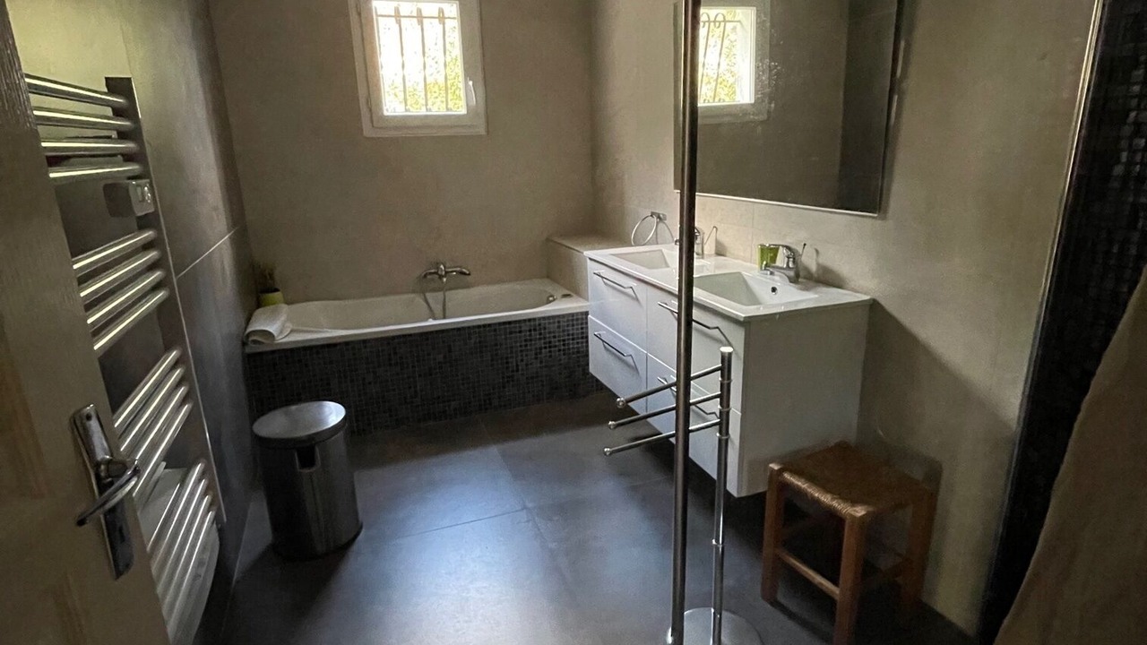 Photo of Bathroom in Le Grau-Du-Roi