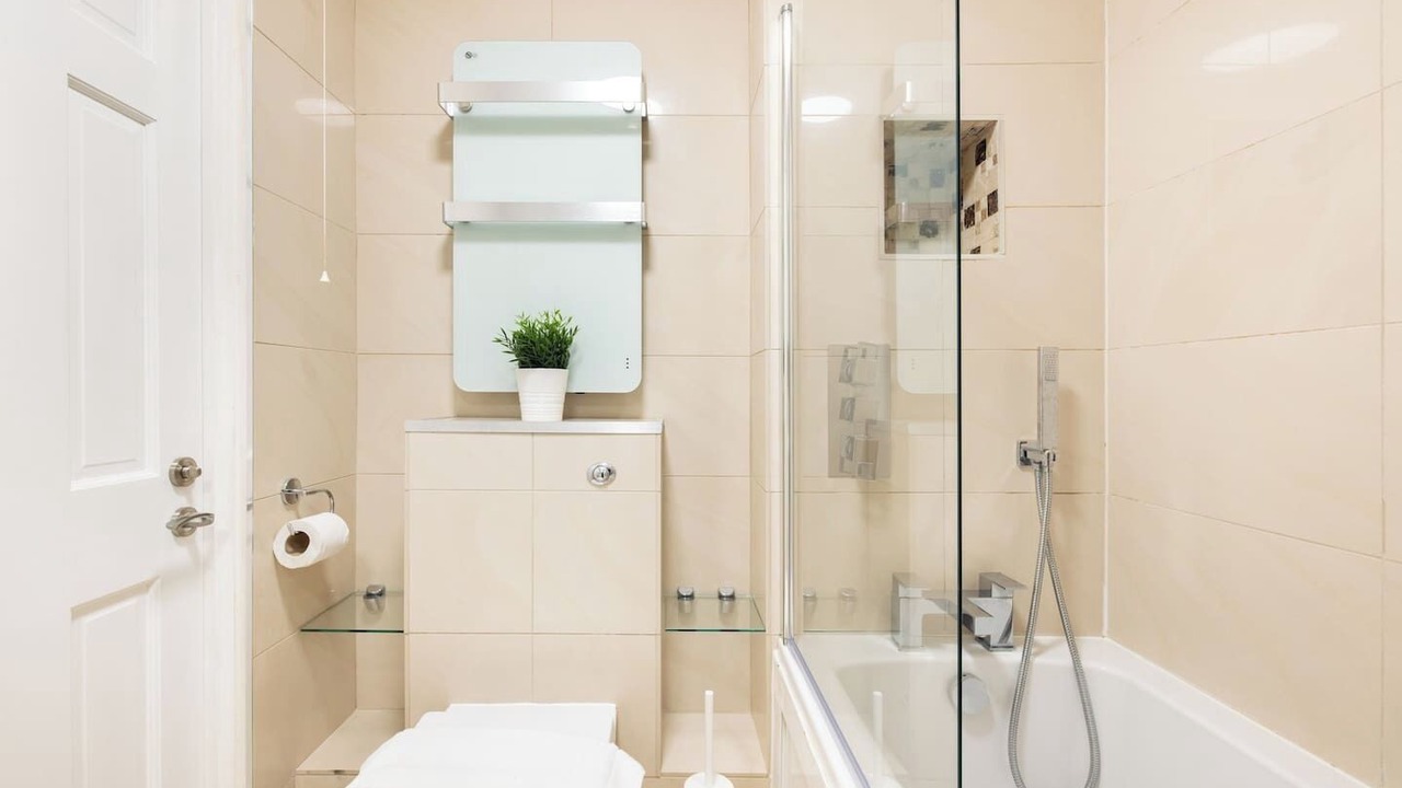 Photo of Bathroom in Parsons Green and Walham