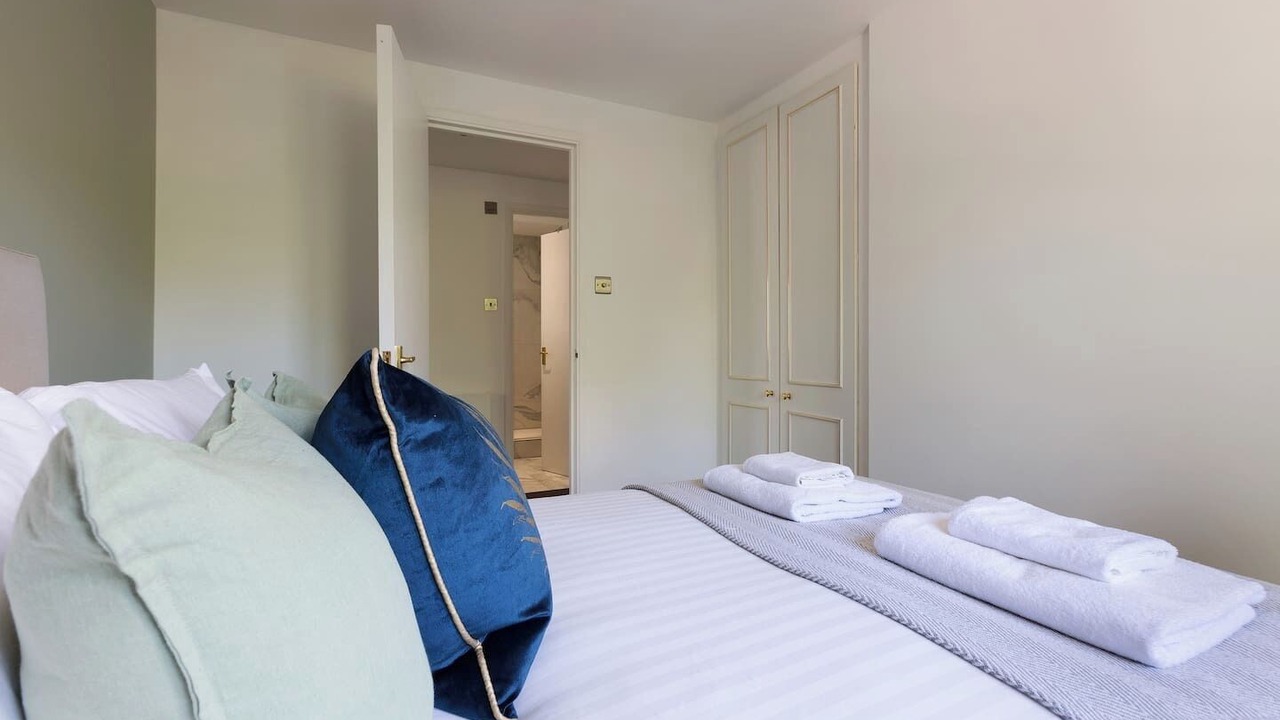 Photo of Bedroom in Parsons Green and Walham