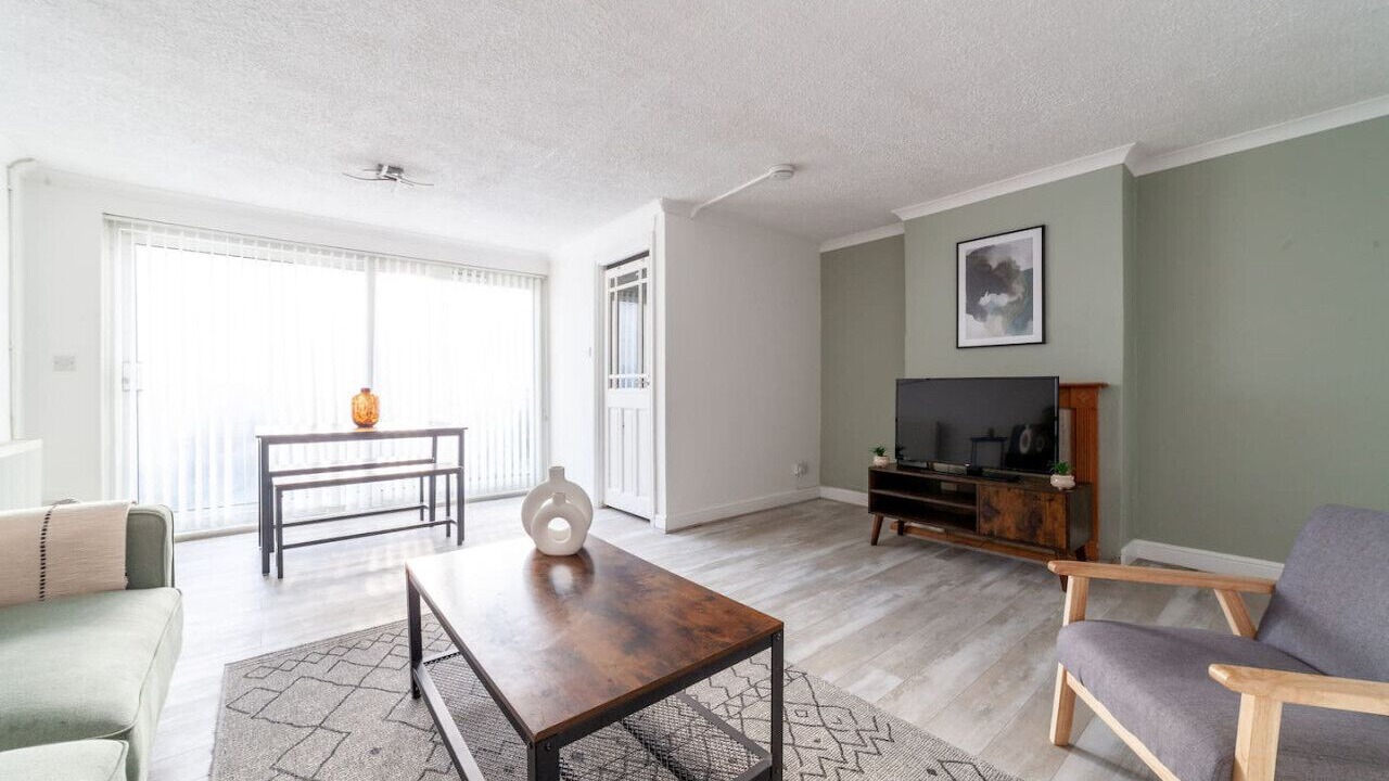 Photo of Livingroom in Wood Street