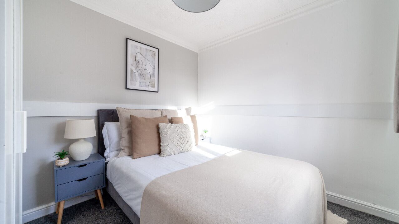 Photo of Bedroom in Wood Street