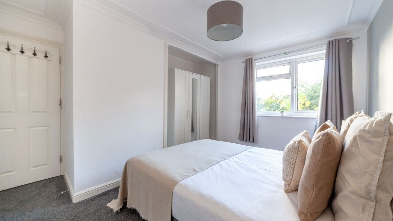 Photo of Bedroom in Wood Street