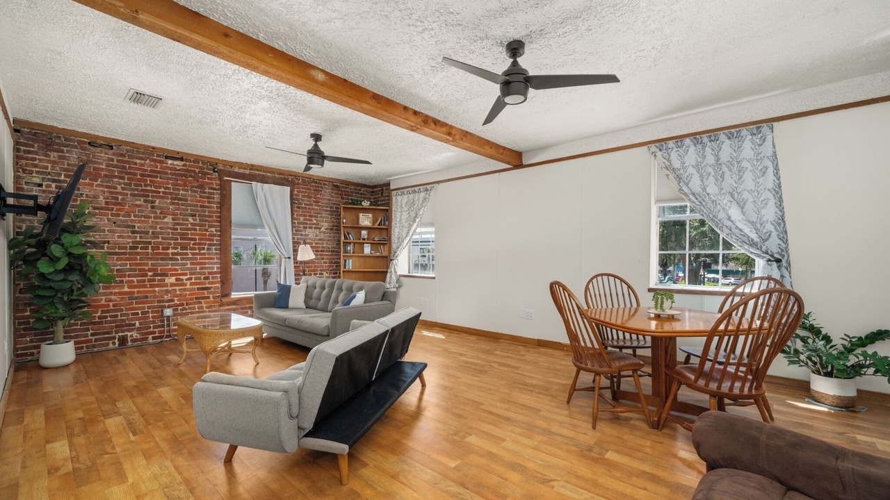 Photo of Livingroom in Sebring