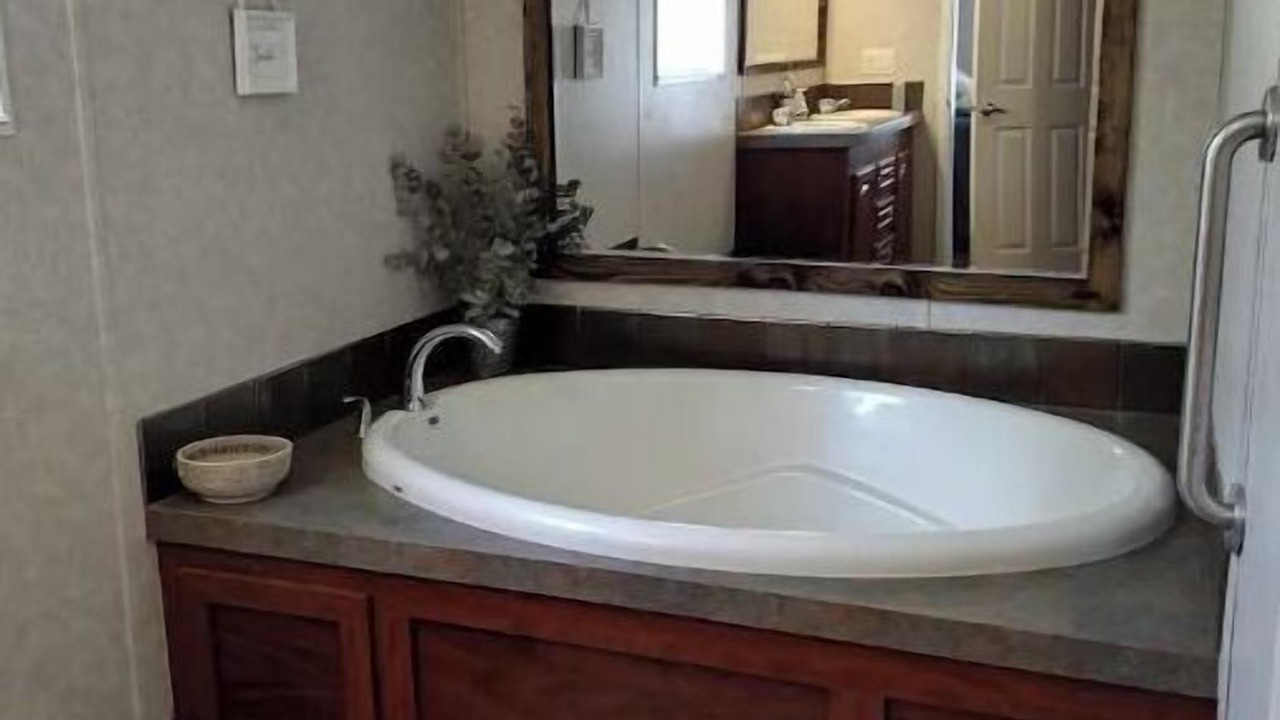 Photo of Bathroom in Chipley