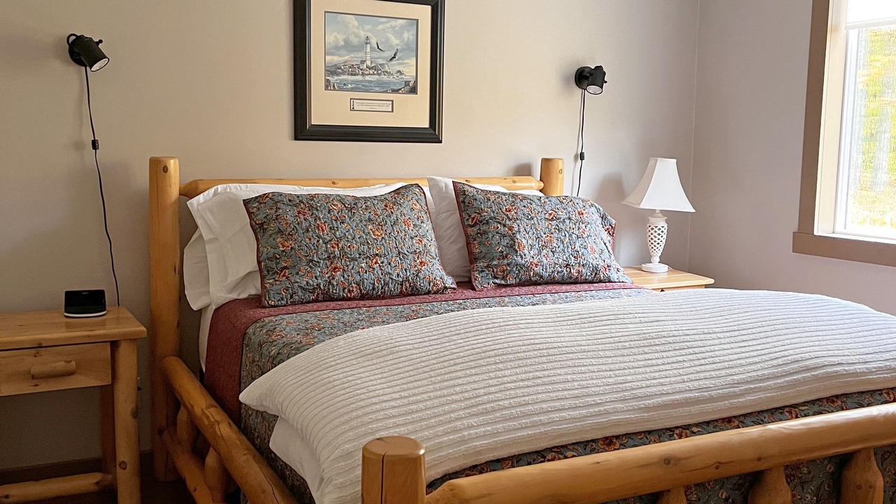 Photo of Bedroom in Munising