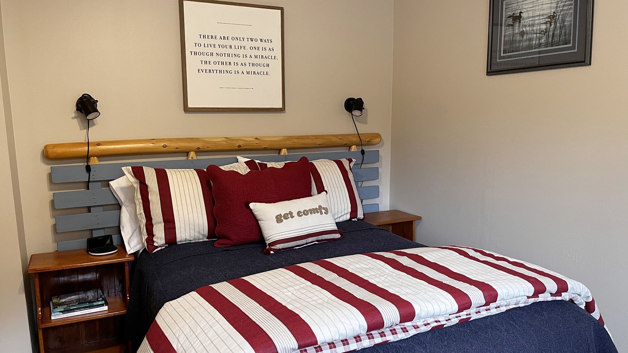Photo of Bedroom in Munising