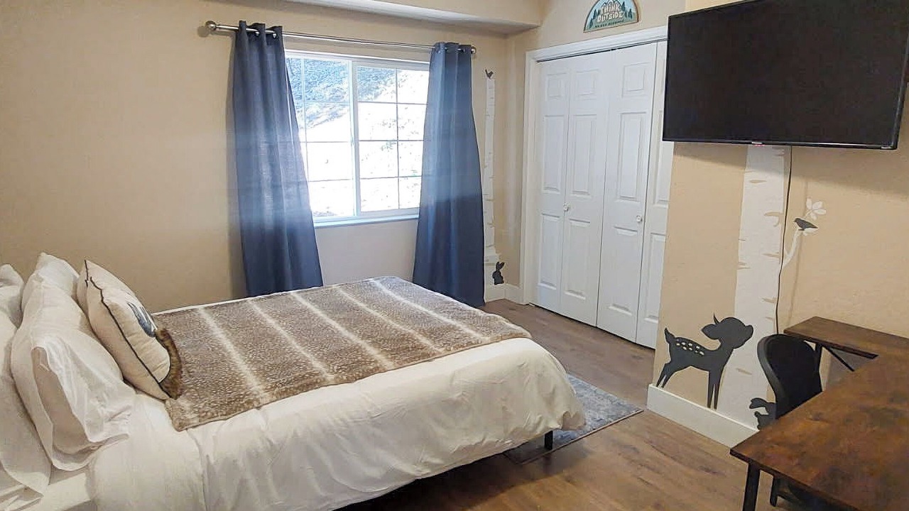 Photo of Bedroom in Pollock Pines