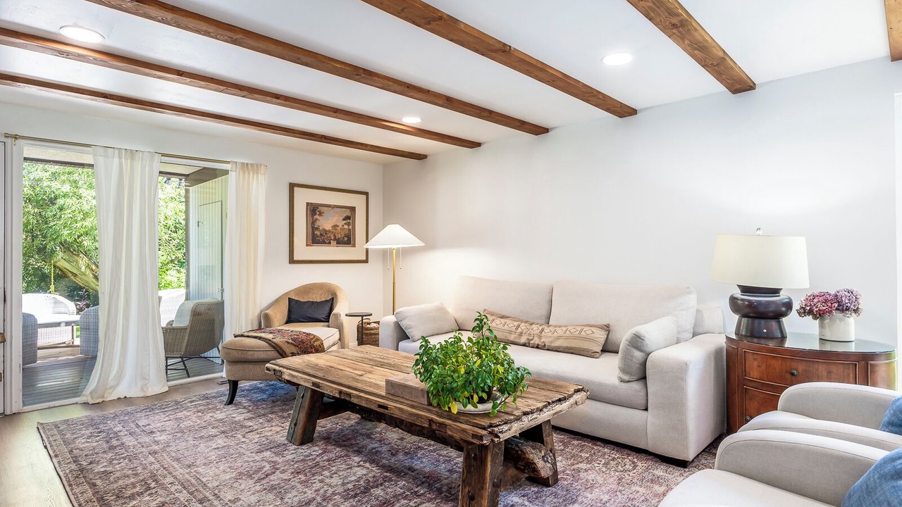Photo of Livingroom in Holladay