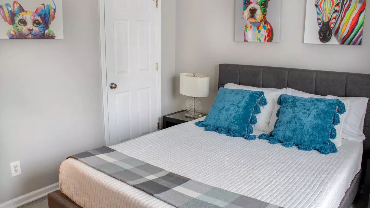 Photo of Bedroom in Suwanee