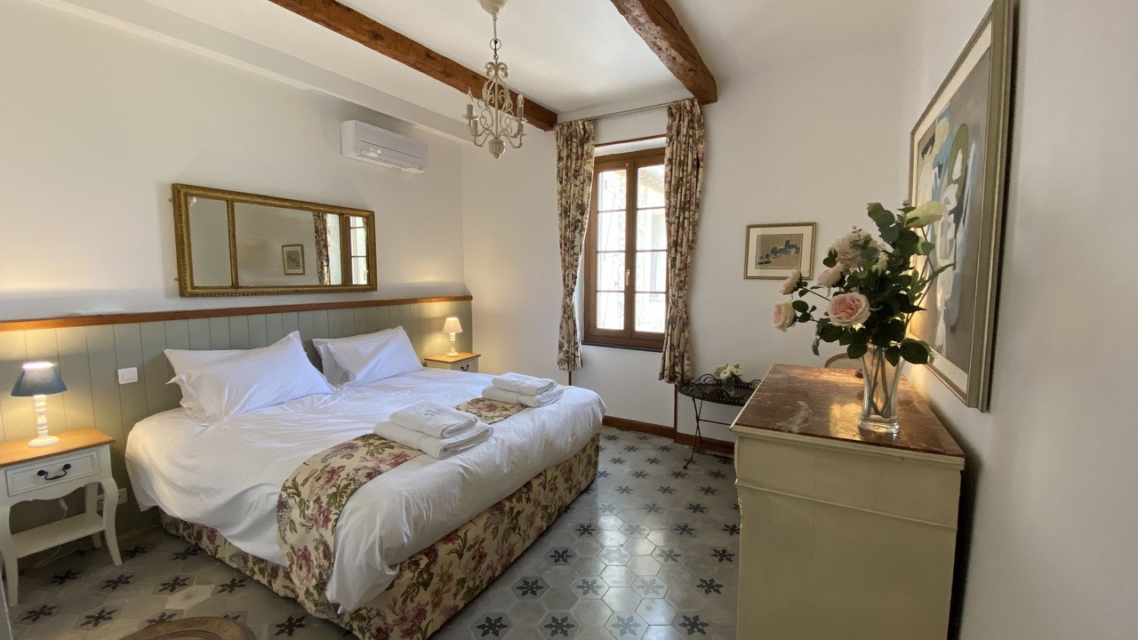 Photo of Bedroom in Le Somail