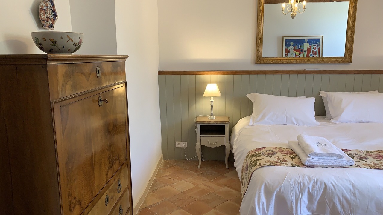 Photo of Bedroom in Le Somail