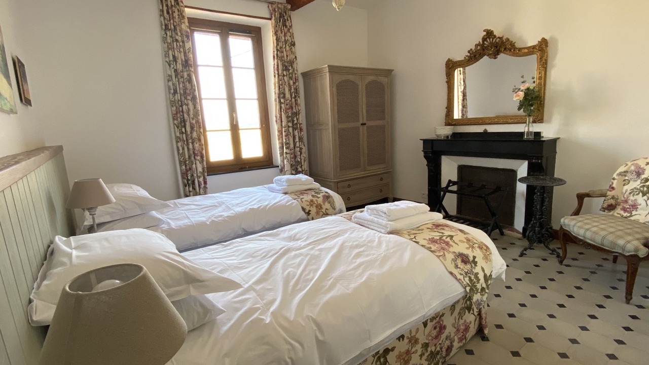Photo of Bedroom in Le Somail