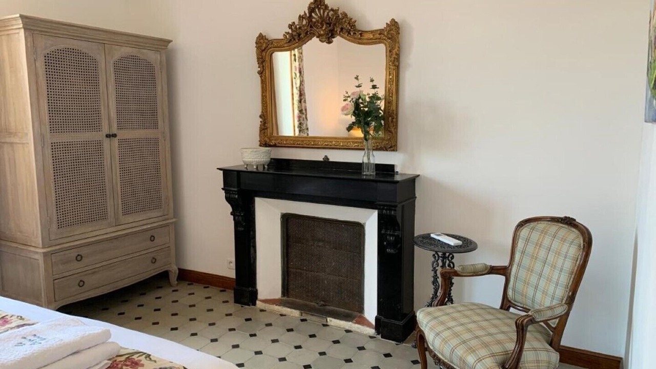 Photo of Bedroom in Le Somail