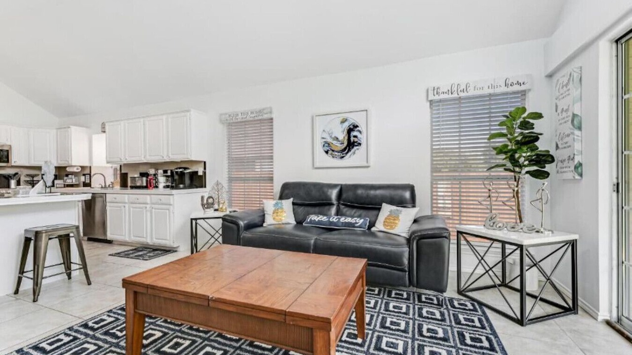 Photo of Livingroom in Watauga