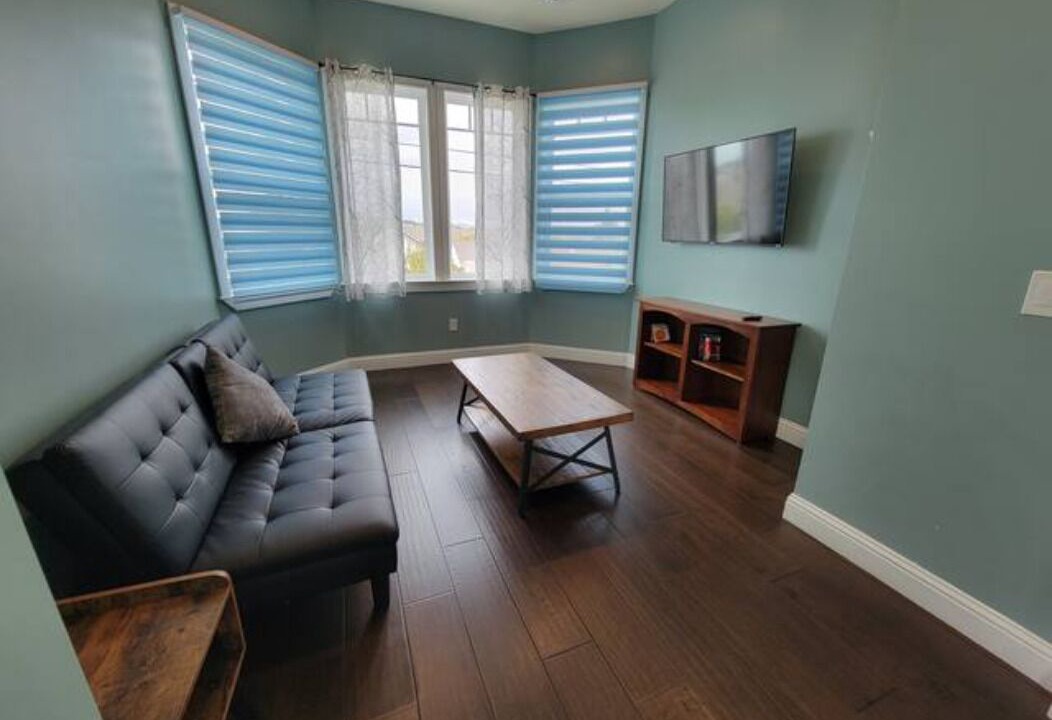 Photo of Livingroom in Crockett