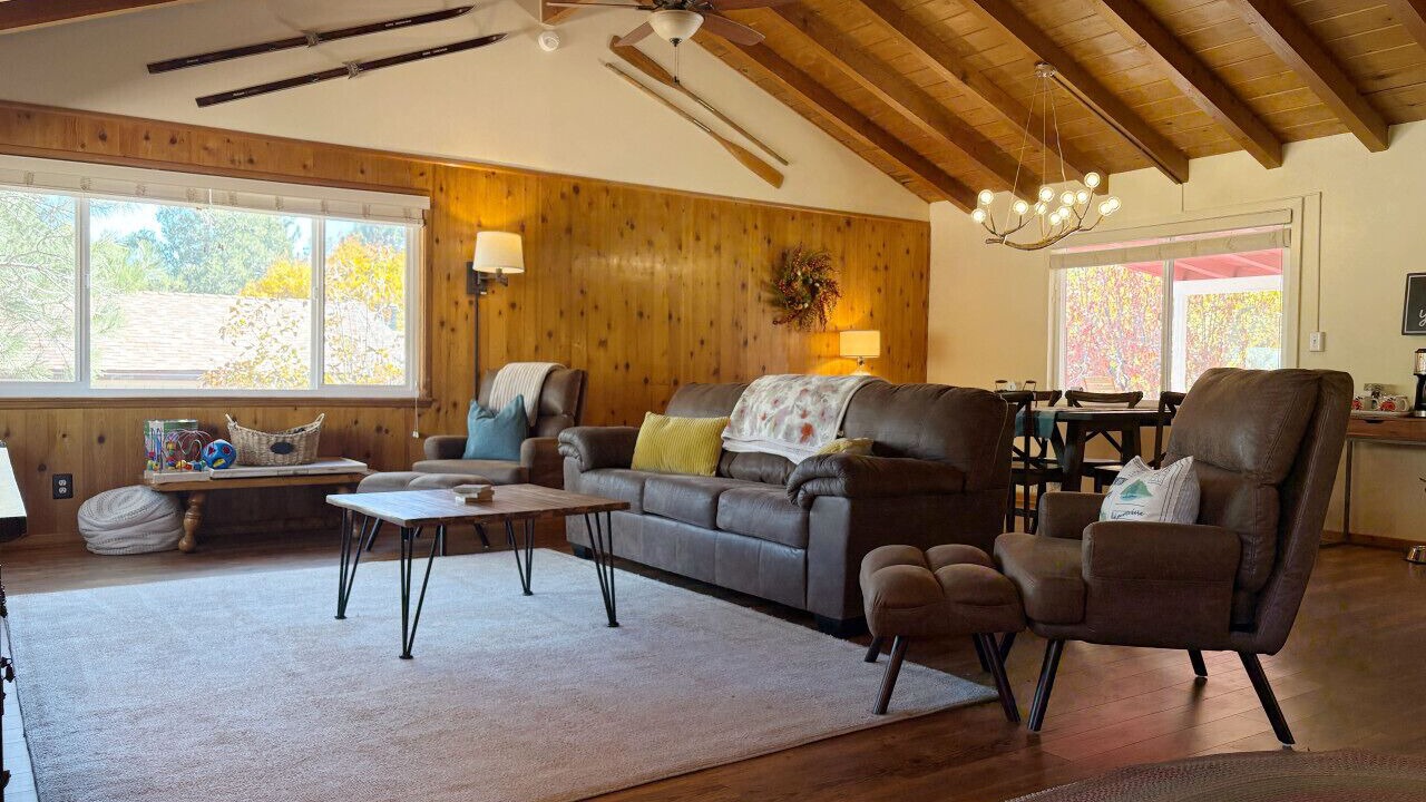 Photo of Bedroom in Wrightwood