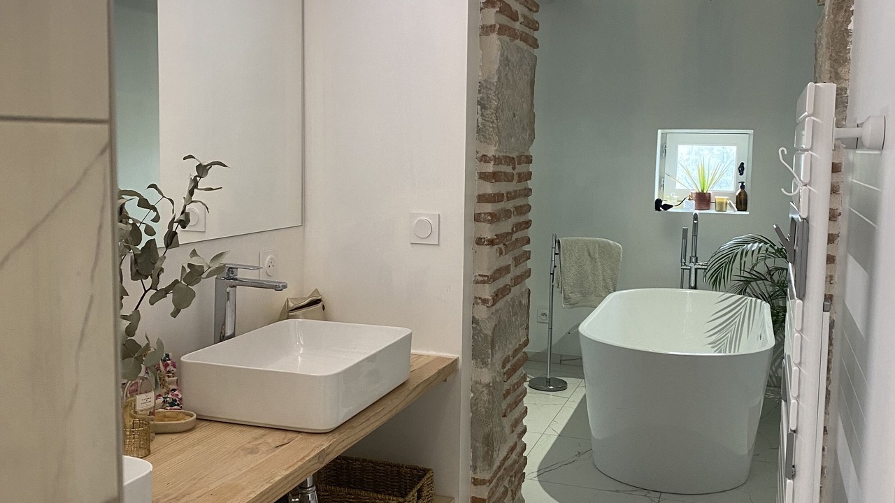 Photo of Bathroom in La Sauvetat-sur-Lede