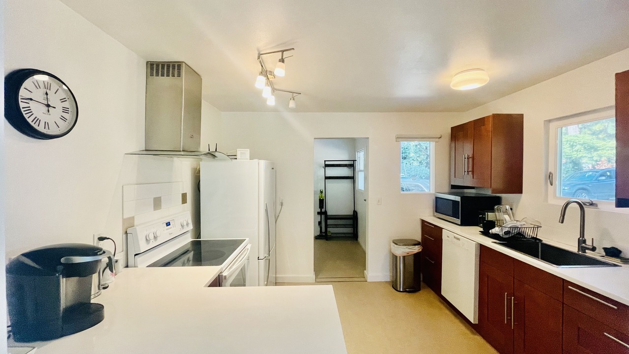 Photo of Kitchen in Haller Lake