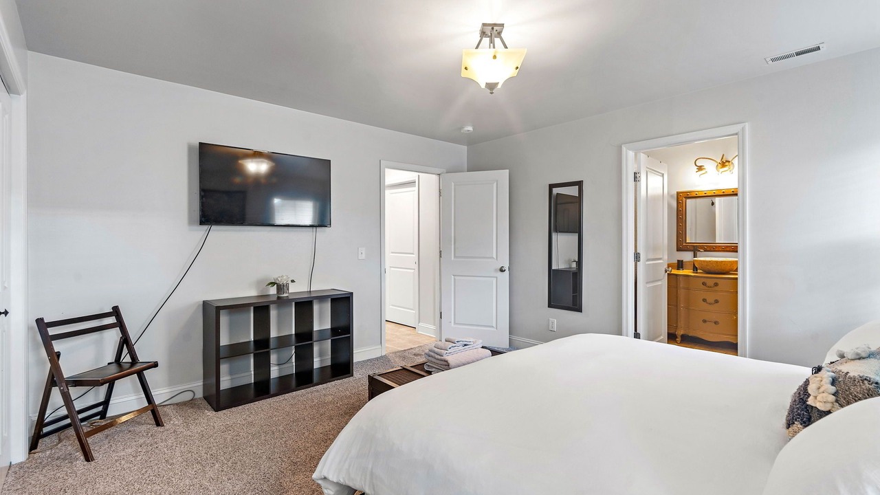 Photo of Bedroom in The Nations
