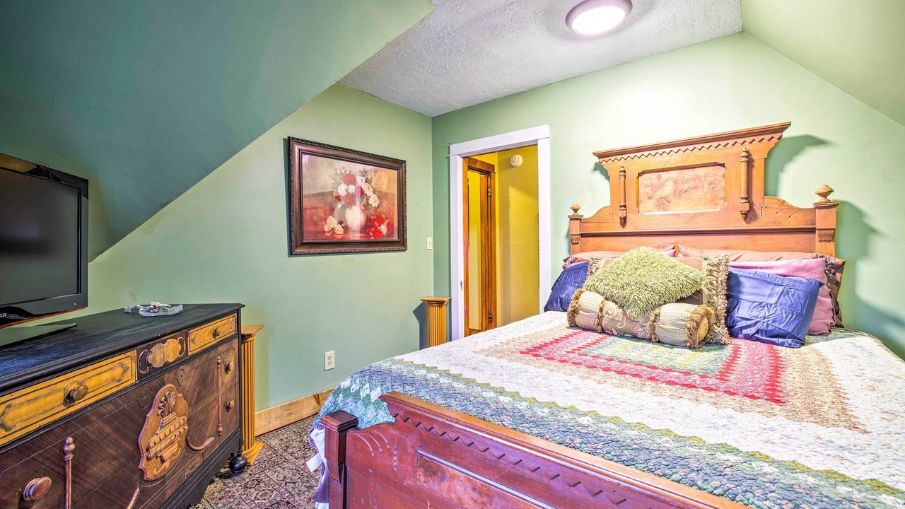 Photo of Bedroom in Osseo