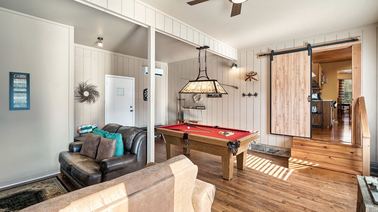 Photo of Bedroom in Wears Valley