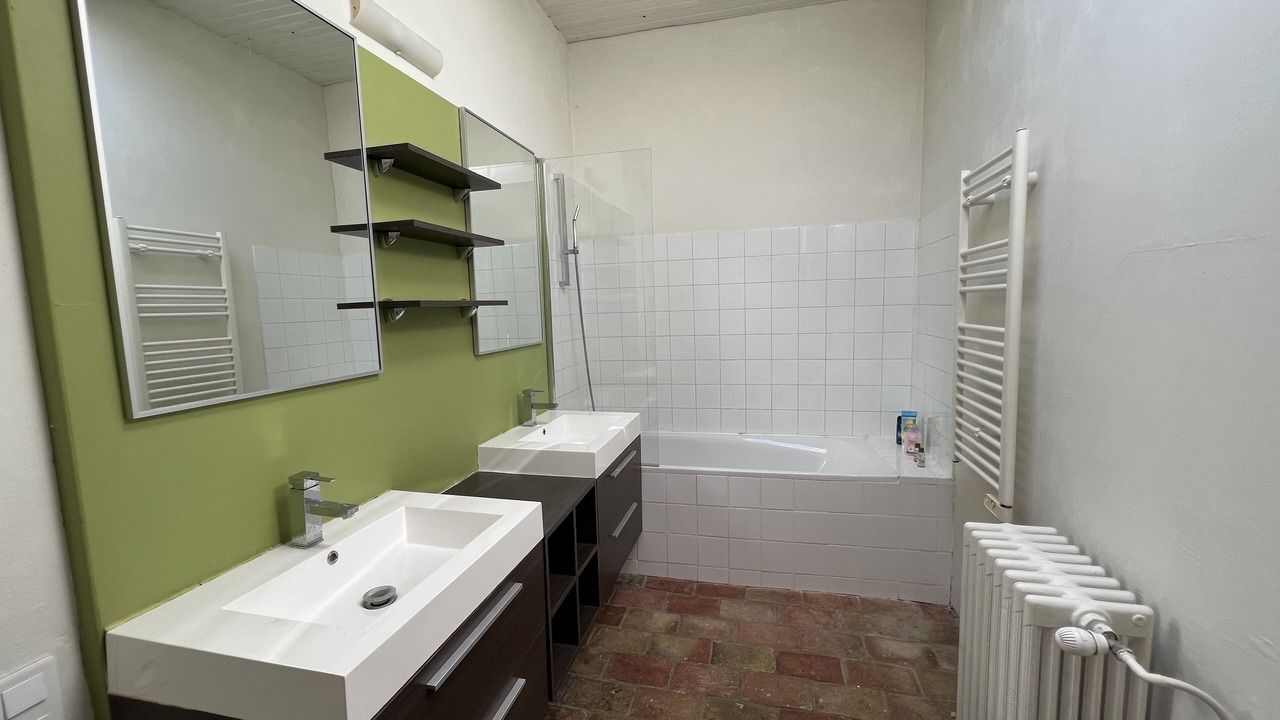 Photo of Bathroom in Berrias-et-Casteljau