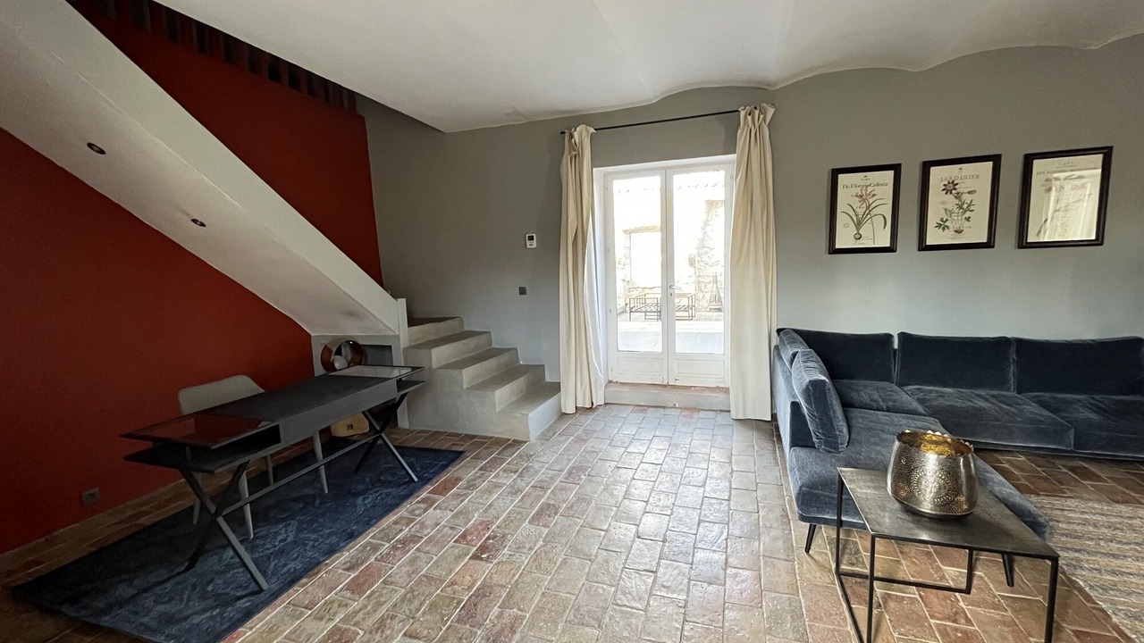 Photo of Livingroom in Berrias-et-Casteljau