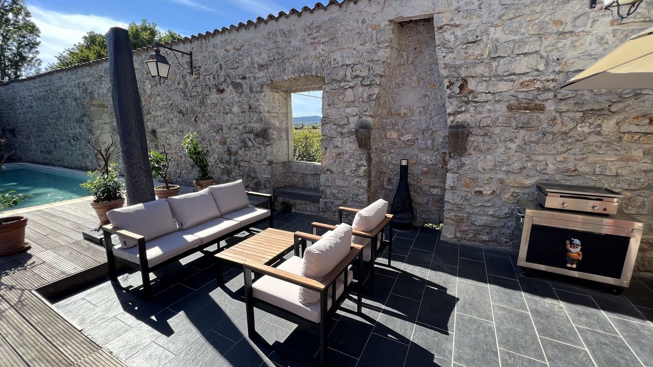 Photo of Patio Balcony in Berrias-et-Casteljau