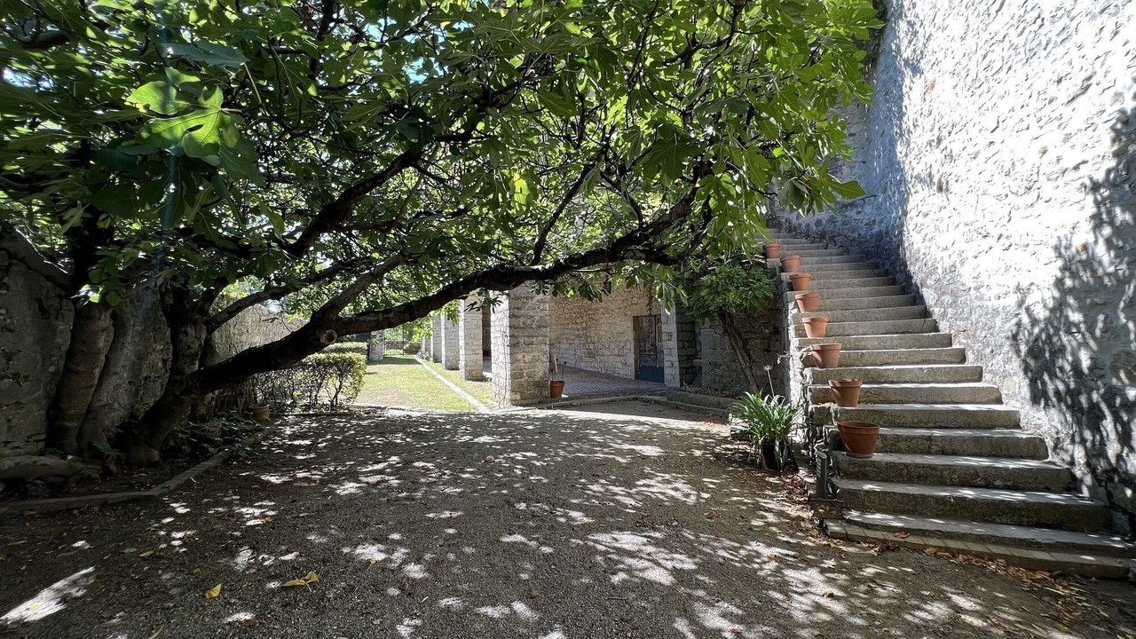 Photo of Outdoor in Berrias-et-Casteljau