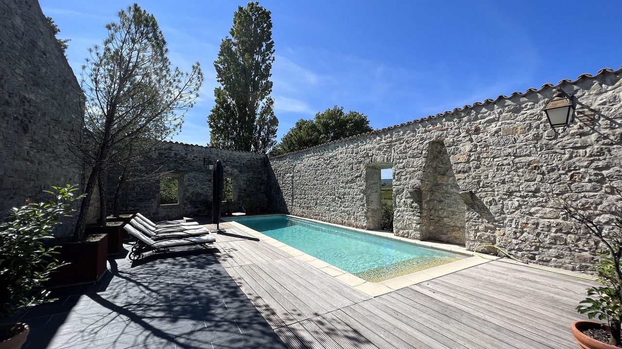 Photo of Outdoor in Berrias-et-Casteljau
