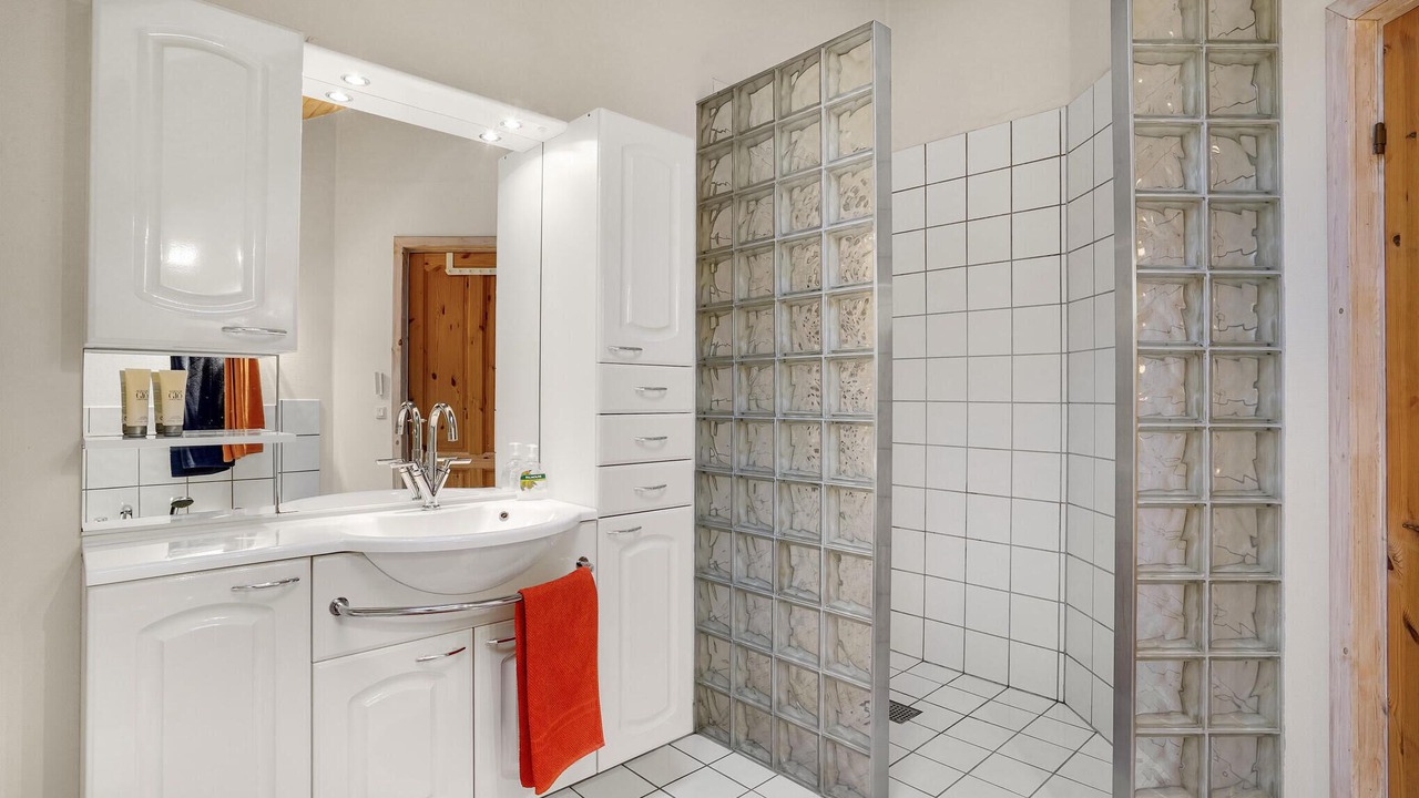 Photo of Bathroom in Femmøller