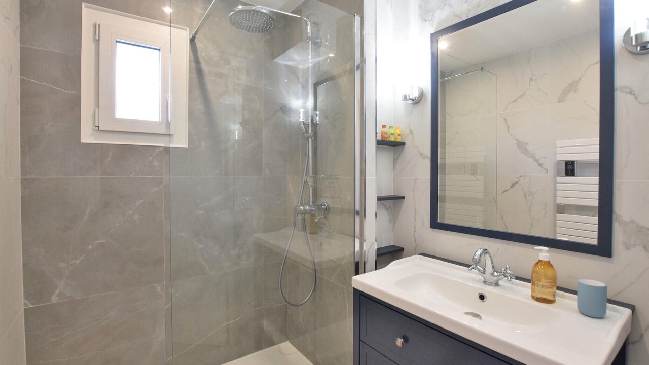 Photo of Bathroom in Cabourg