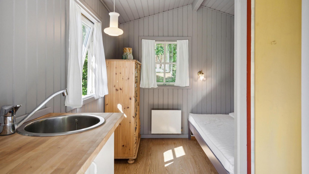 Photo of Others in Ans