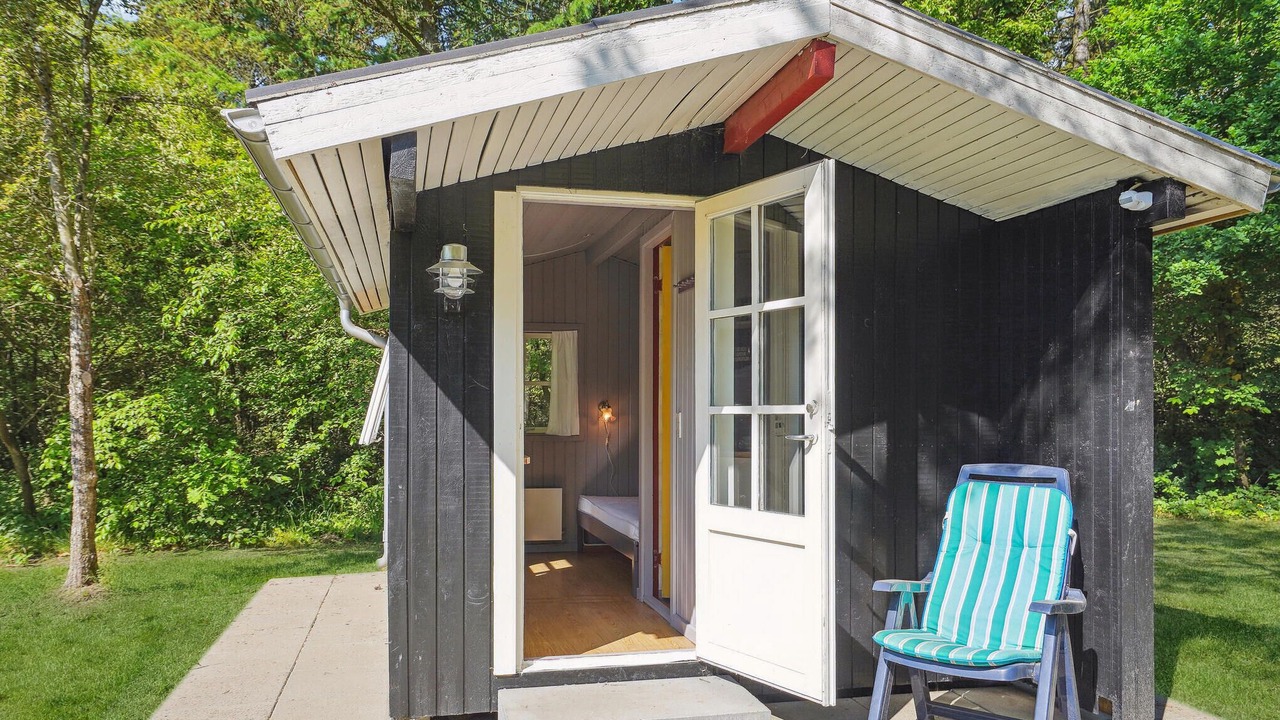 Photo of Others in Ans