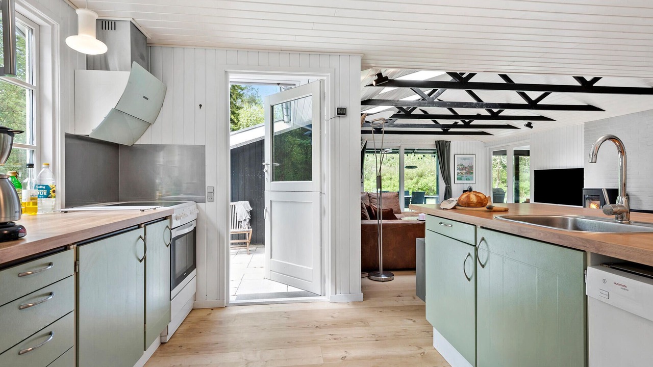 Photo of Others in Ans