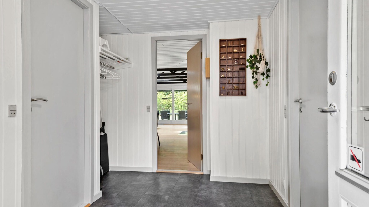 Photo of Others in Ans