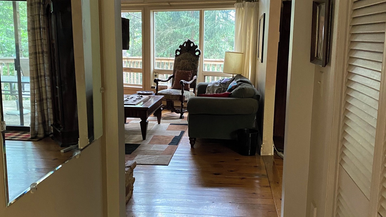 Photo of Livingroom in Port Sydney