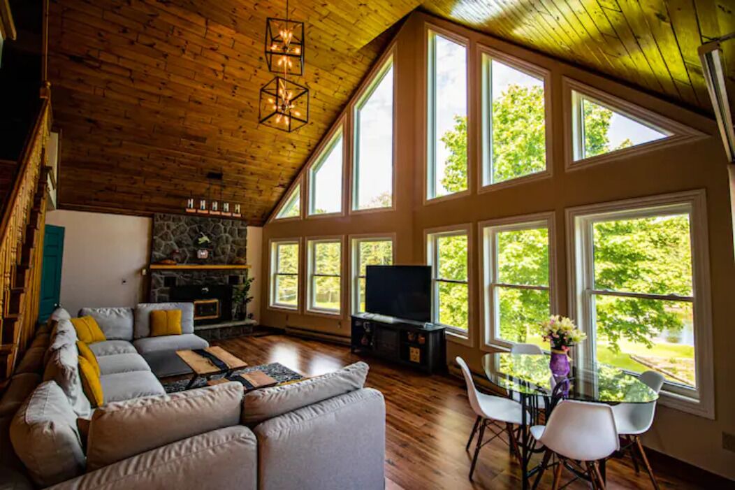 Photo of Livingroom in Bobcaygeon